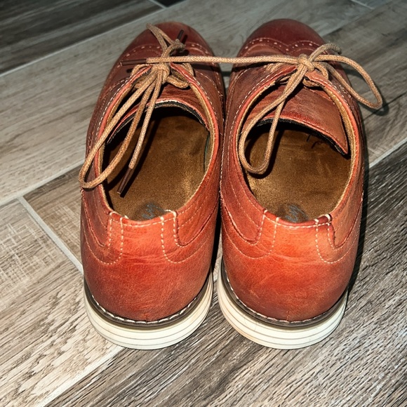 Men’s size 10 Italian wing tips reddish brown worn once EUC - Picture 3 of 6